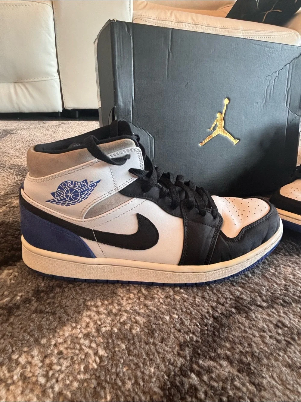 Jordan Men’s Low-Top Sneakers - White/Black/Blue